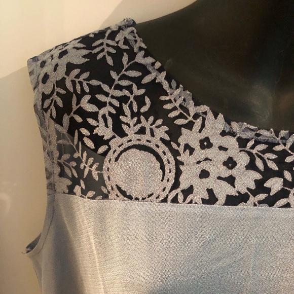 5/$20 LOVELY BLOUSE 12/14 FIT - Picture 5 of 10